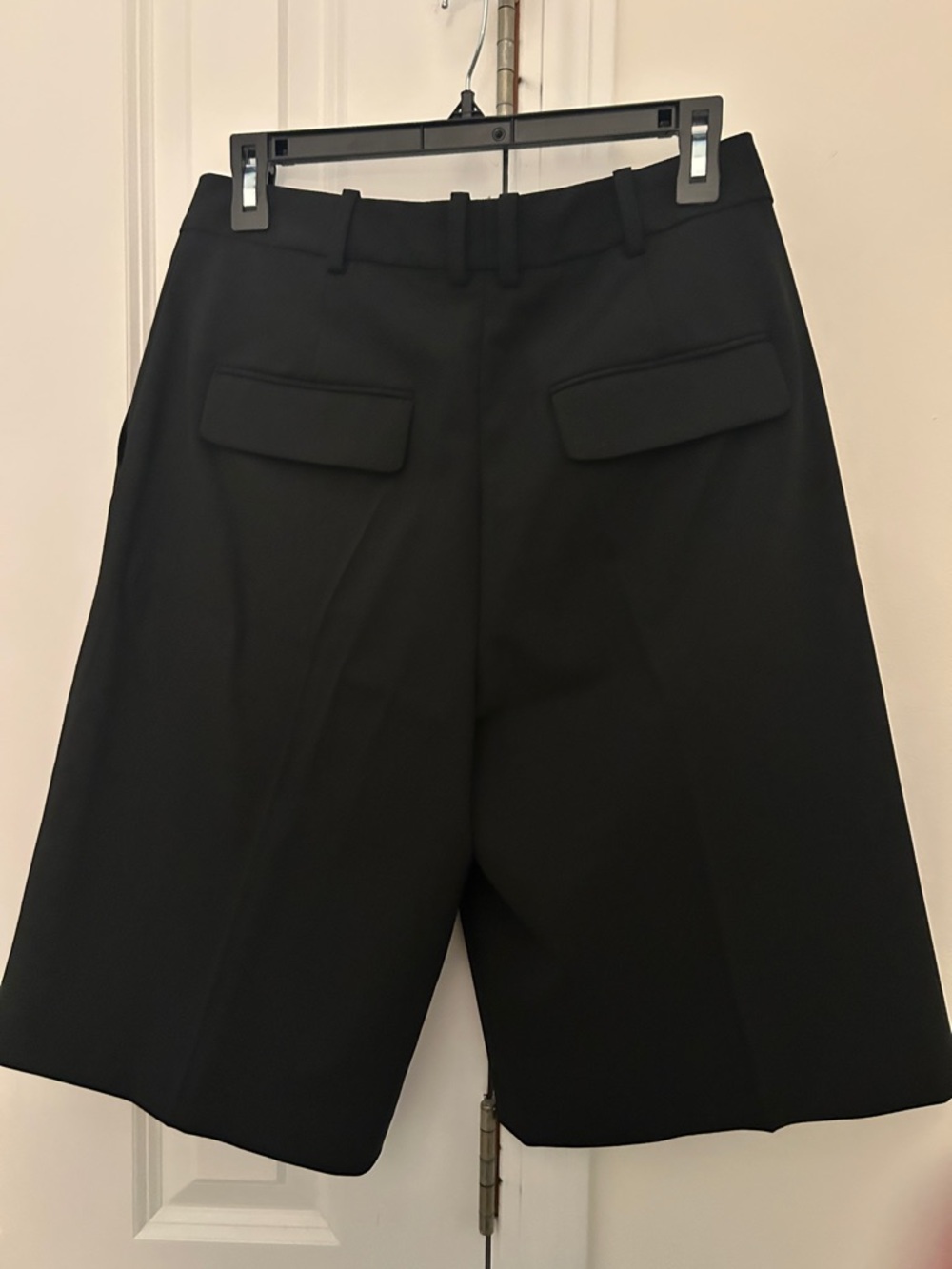 NWT ZW Collection Women's Black Pleated Bermuda Shorts - Tailored High-Rise - Picture 5 of 6